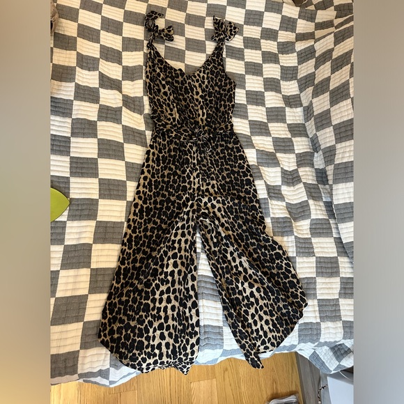 Cheetah leopard print jumpsuit mid calf - Picture 1 of 2